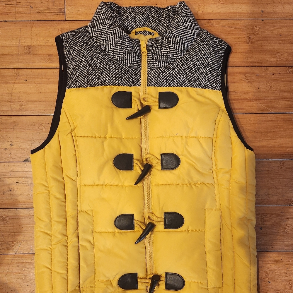 Yellow Puffer Vest with Herringbone Collar and Toggle Closures